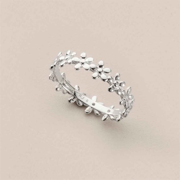 Avon Floral Stacking Ring - Size 8 - Size 8